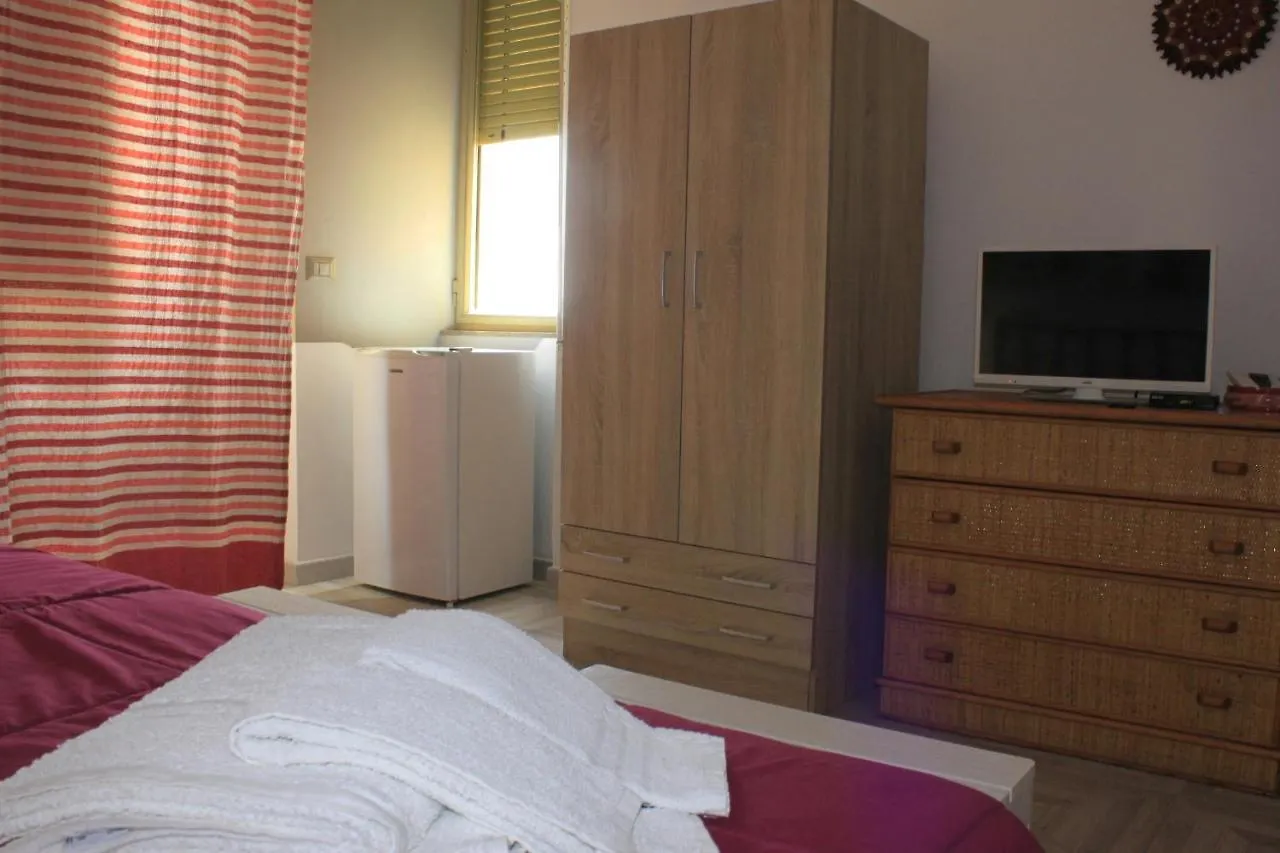 Bed & Breakfast Lighea Giardini Naxos 3*,
