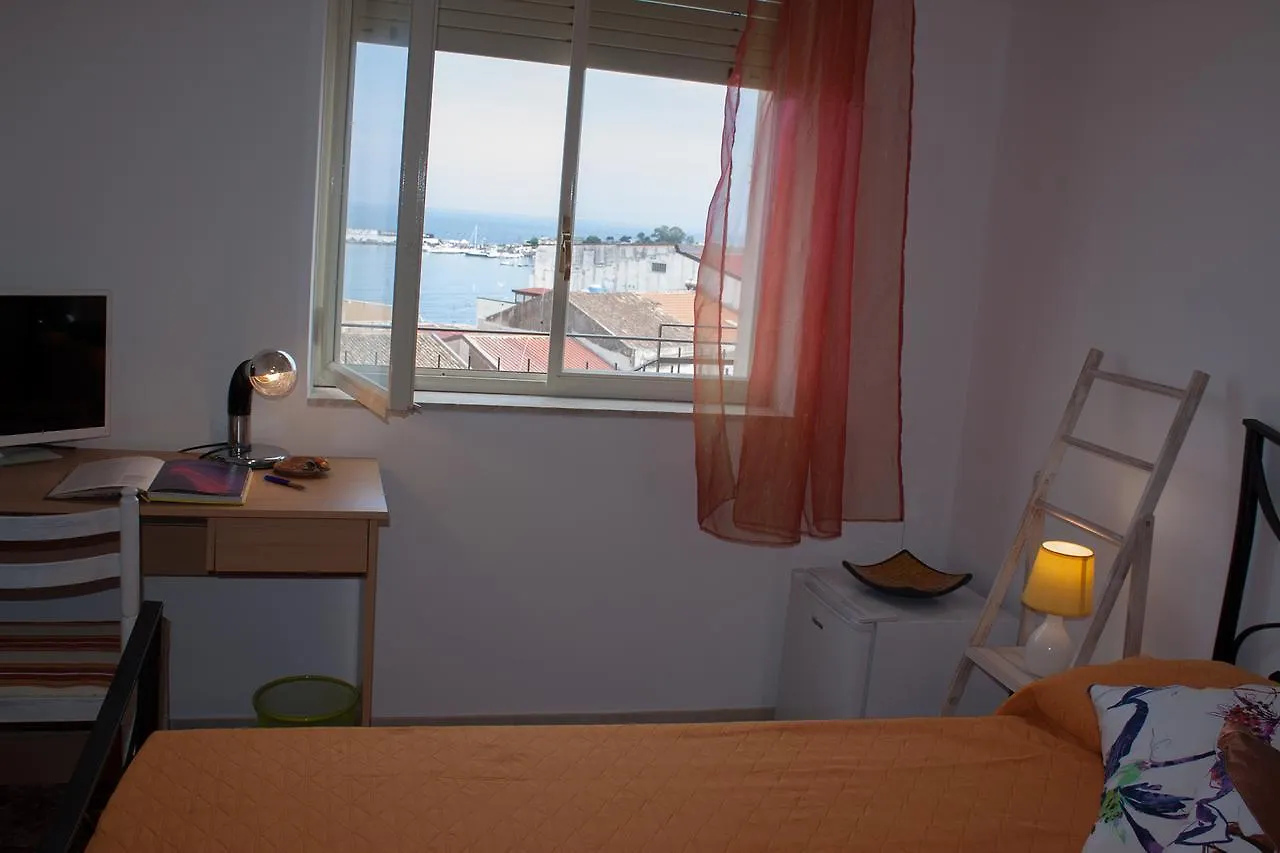 Bed & Breakfast Lighea Giardini Naxos 3*,