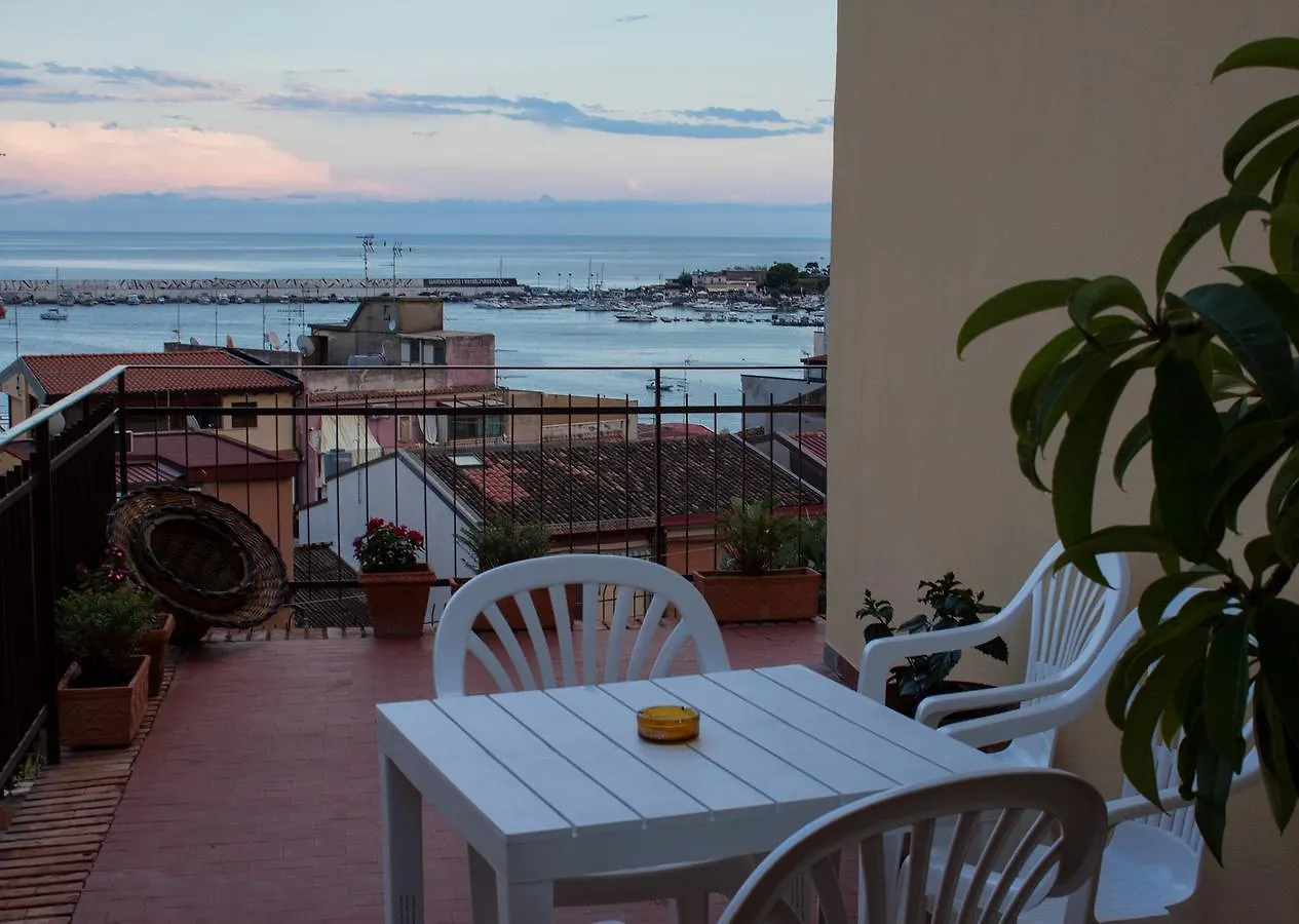 Bed & Breakfast Lighea Giardini Naxos 3*,